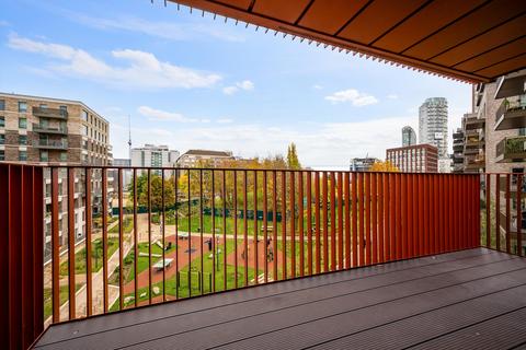 3 bedroom flat to rent, Quest House South, Escapade Place, London, E14.
