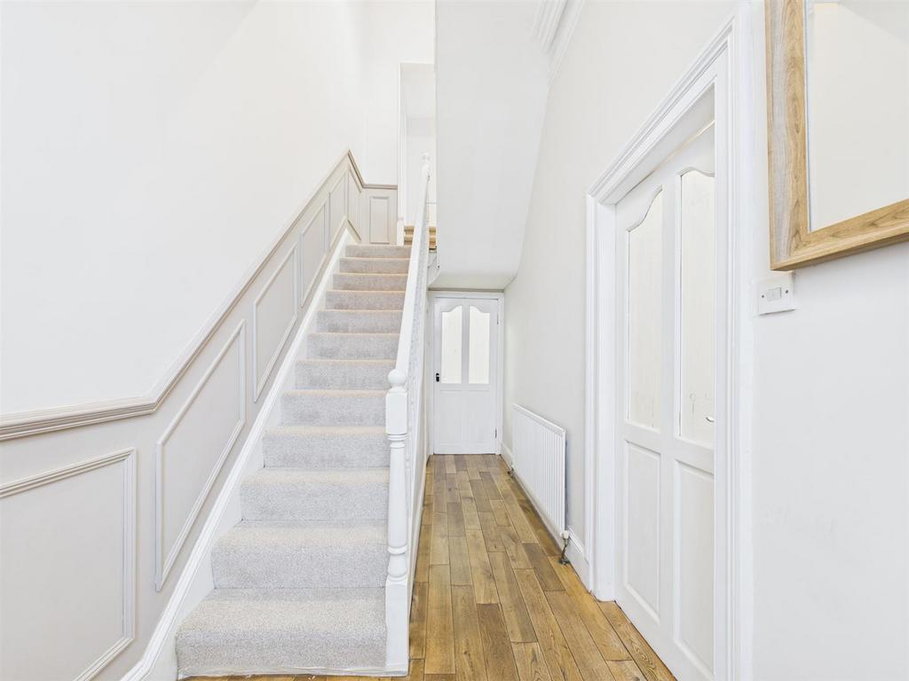 Hallway.jpg
