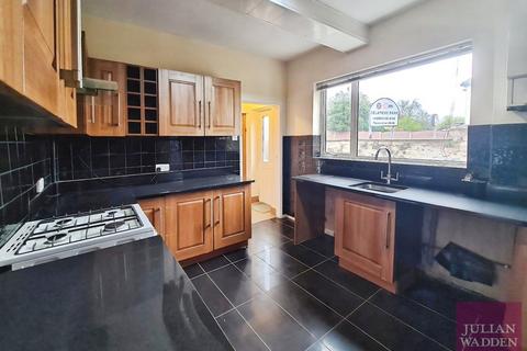 3 bedroom end of terrace house to rent, Capital Road, Openshaw, Greater Manchester, M11