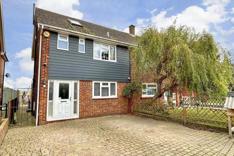 undefined, Chaffes Lane, Upchurch ME9