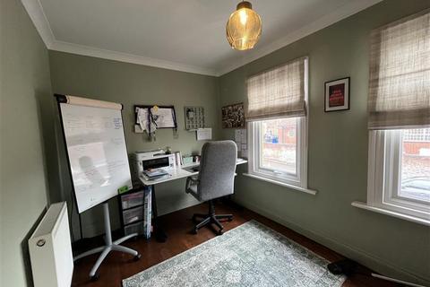 3 bedroom end of terrace house to rent, Rutland Road, Maidenhead, Berkshire, SL6