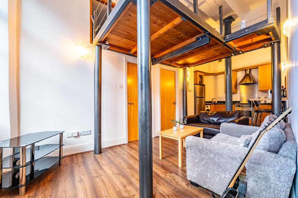 Kitchen/Lounge