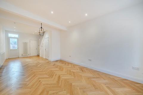 undefined, Oakwood Avenue, Mitcham CR4