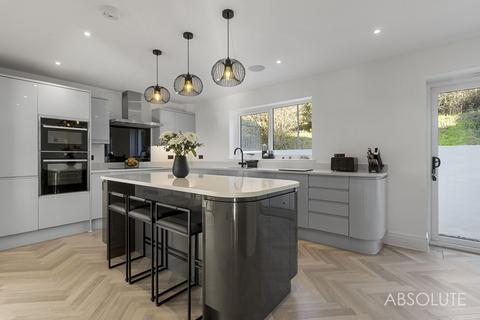 4 bedroom detached house for sale, Fluder Hill, Kingskerswell, TQ12