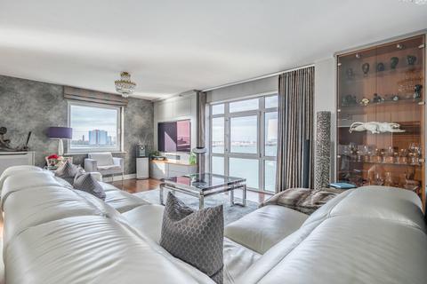 2 bedroom flat for sale, Gunwharf Quays, Hampshire PO1