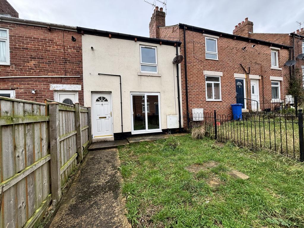 3 bed terraced house to rent Hawthorn Street, Eas