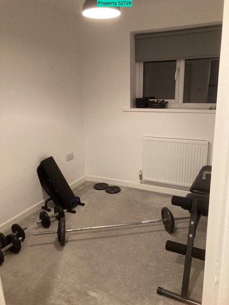 Bedroom 2 photo 1