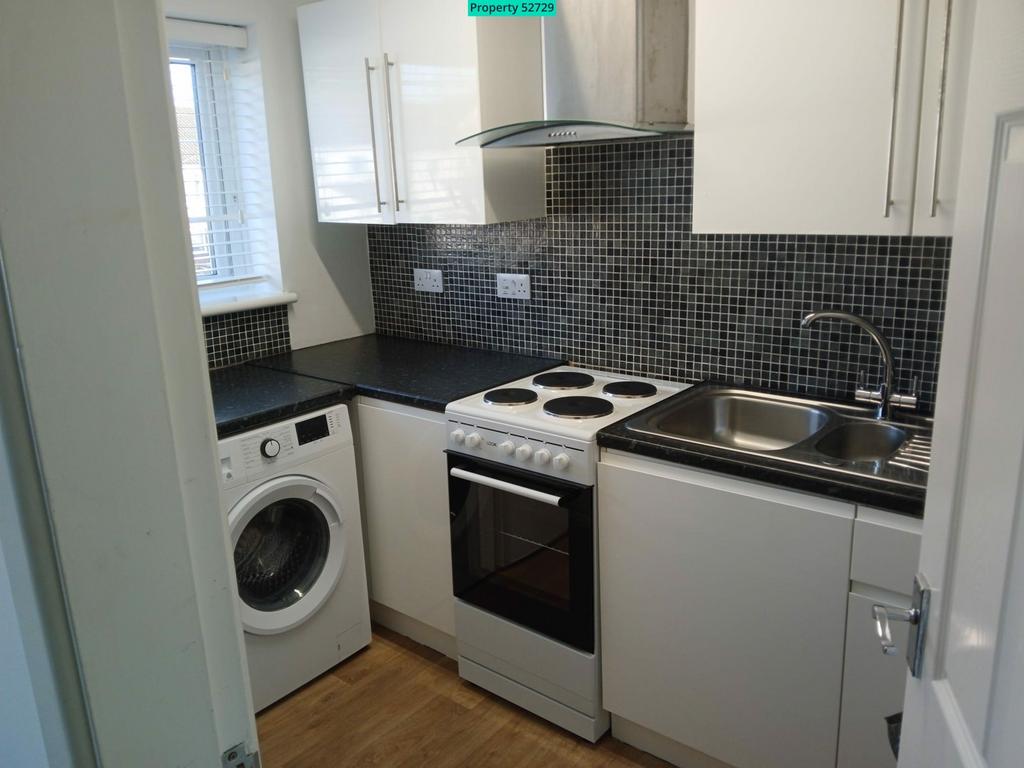 Kitchen photo 1