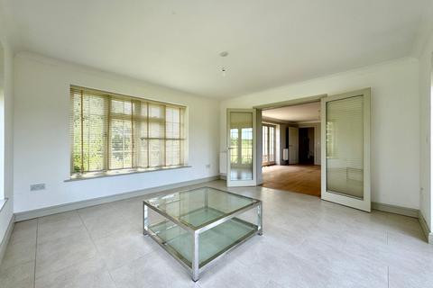 4 bedroom detached house for sale, Shrivenham Road, Longcot, SN7