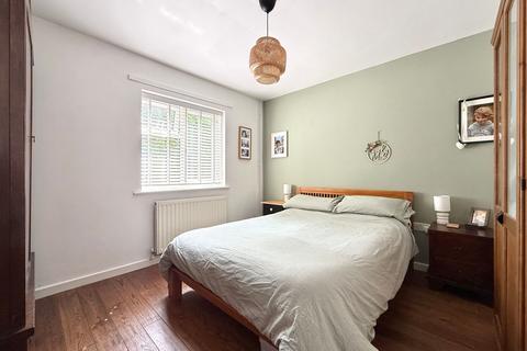2 bedroom apartment for sale, Coxwell Road, Dundas Court, SN7