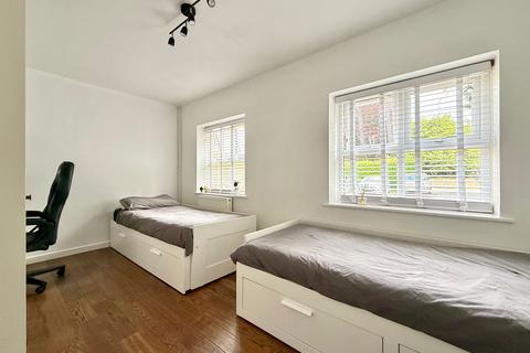 2 bedroom apartment for sale, Coxwell Road, Dundas Court, SN7