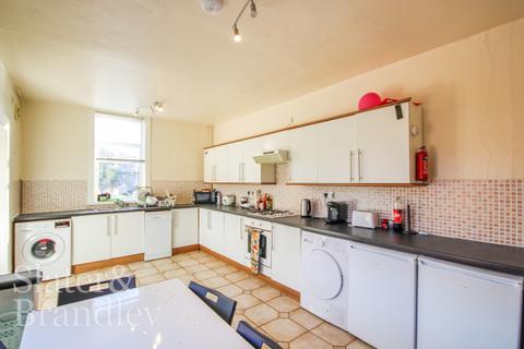 6 bedroom semi-detached house to rent, South Road, West Bridgford, Nottingham, Nottinghamshire, NG2