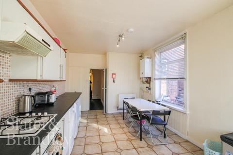 6 bedroom semi-detached house to rent, South Road, West Bridgford, Nottingham, Nottinghamshire, NG2