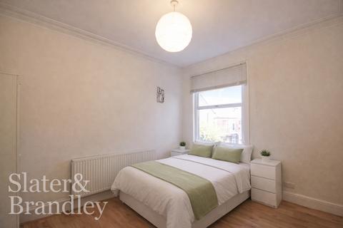 6 bedroom semi-detached house to rent, South Road, West Bridgford, Nottingham, Nottinghamshire, NG2