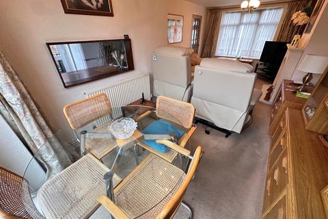 undefined, Candale Close, Dunstable LU6