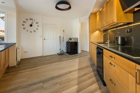3 bedroom end of terrace house for sale, Cromwell Street, Gainsborough, DN21