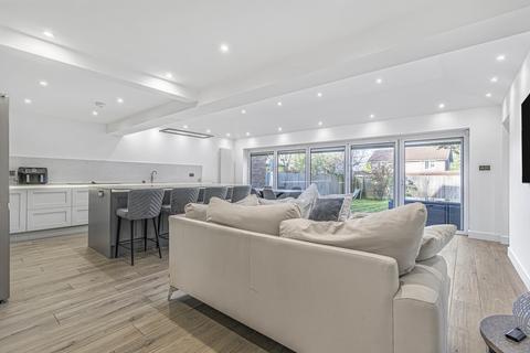 undefined, Leatherhead/Ashtead borders