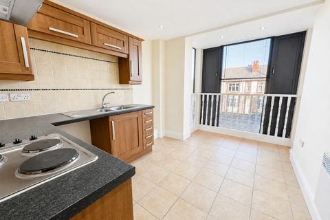 2 bedroom flat for sale, Liana Gardens, Bilston, Wolverhampton, West Midlands, WV2