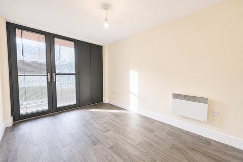 2 bedroom flat for sale, Liana Gardens, Bilston, Wolverhampton, West Midlands, WV2