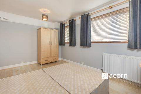 undefined, Chestnut Close Gravesend DA11