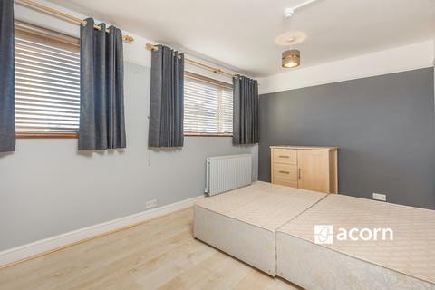 undefined, Chestnut Close Gravesend DA11