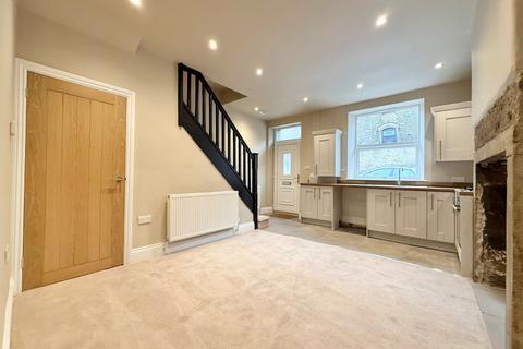 2 bedroom terraced house to rent, Longwood Gate, Huddersfield, West Yorkshire, HD3