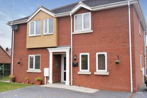 undefined, Camp Hill Road, Warwickshire CV10