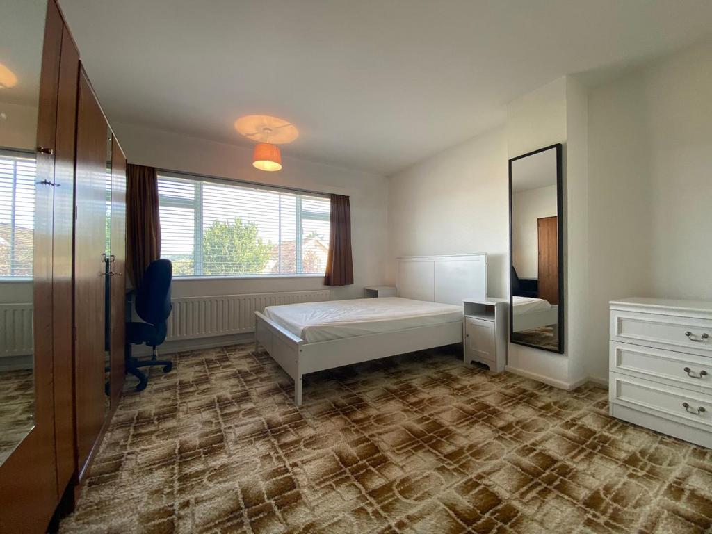 Bedroom 1.jpeg