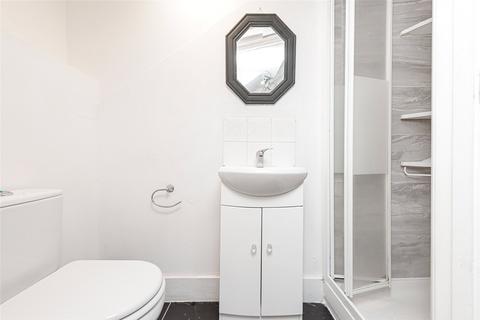Studio to rent, Great North Road, Highgate, London, N6