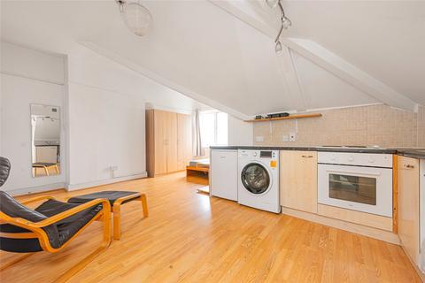 undefined, Great North Road, Highgate, London, N6