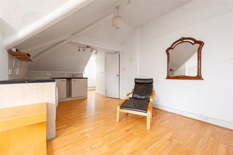 undefined, Great North Road, Highgate, London, N6