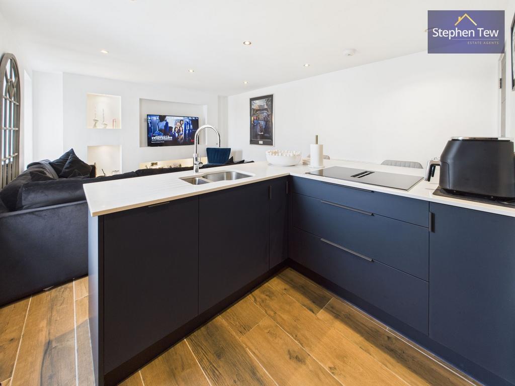 Lounge/Kitchen