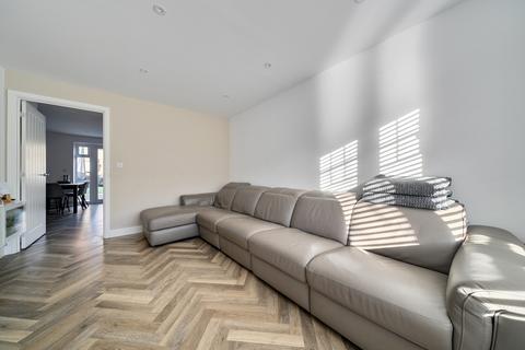 undefined, Pioneer Road, Farnham, GU9