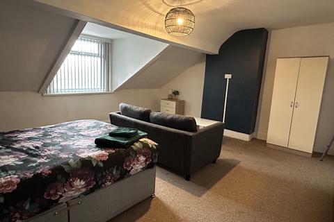1 bedroom in a house share to rent, King Street, Wallasey,