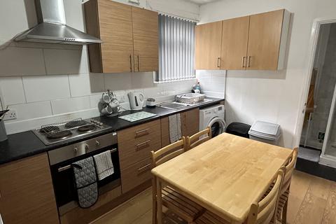 1 bedroom in a house share to rent, King Street, Wallasey,