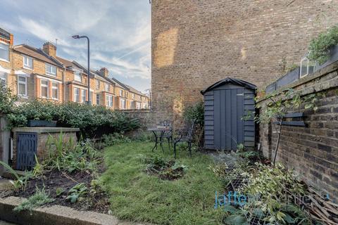 2 bedroom duplex to rent, Glengall Road, London, NW6