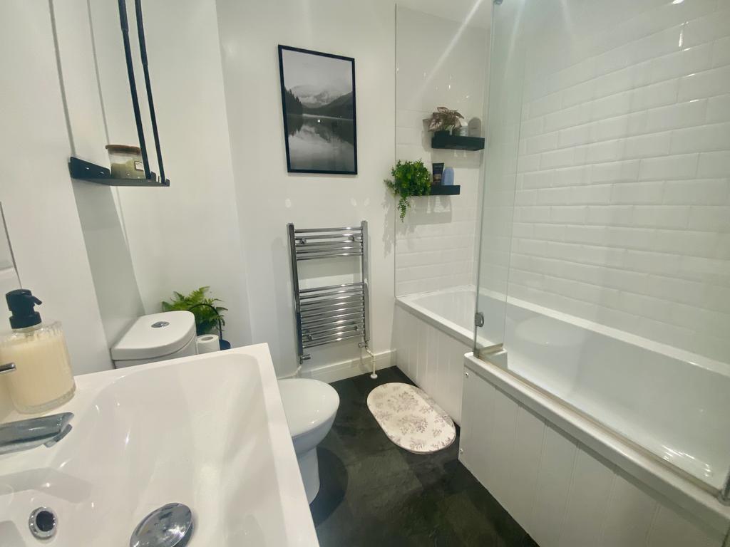 Alvington bathroom