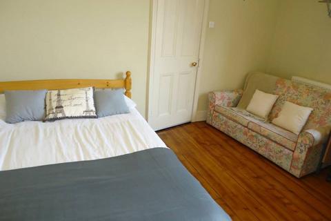 4 bedroom house to rent, Newfoundland Road, Heath, Cardiff