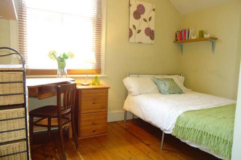 4 bedroom house to rent, Newfoundland Road, Heath, Cardiff