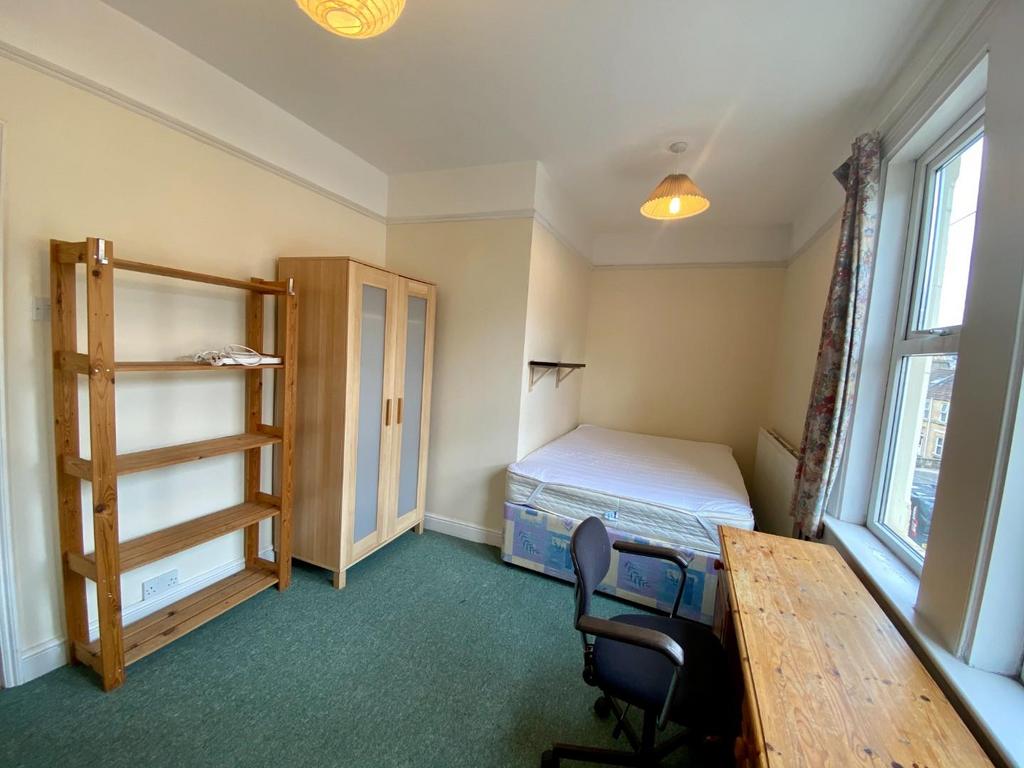 Bedroom 1.jpeg