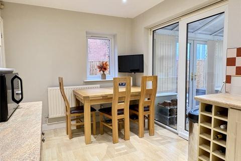 3 bedroom detached house for sale, Warren Lane, Oldham, Greater Manchester, OL8