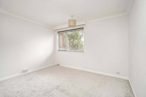 2 bedroom flat to rent, Langley Park Road, Sutton SM2
