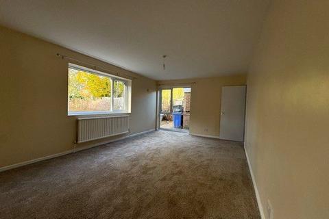 3 bedroom semi-detached house to rent, Parsons Close, Arborfield, Reading, RG2