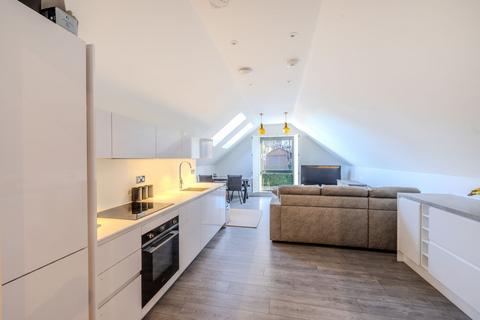 1 bedroom flat for sale, Old Lodge Lane, Malan Apartments, CR8