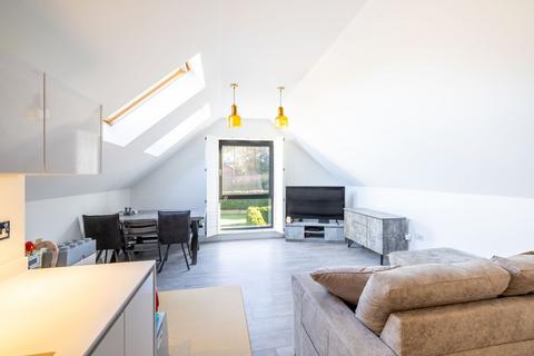 1 bedroom flat for sale, Old Lodge Lane, Malan Apartments, CR8