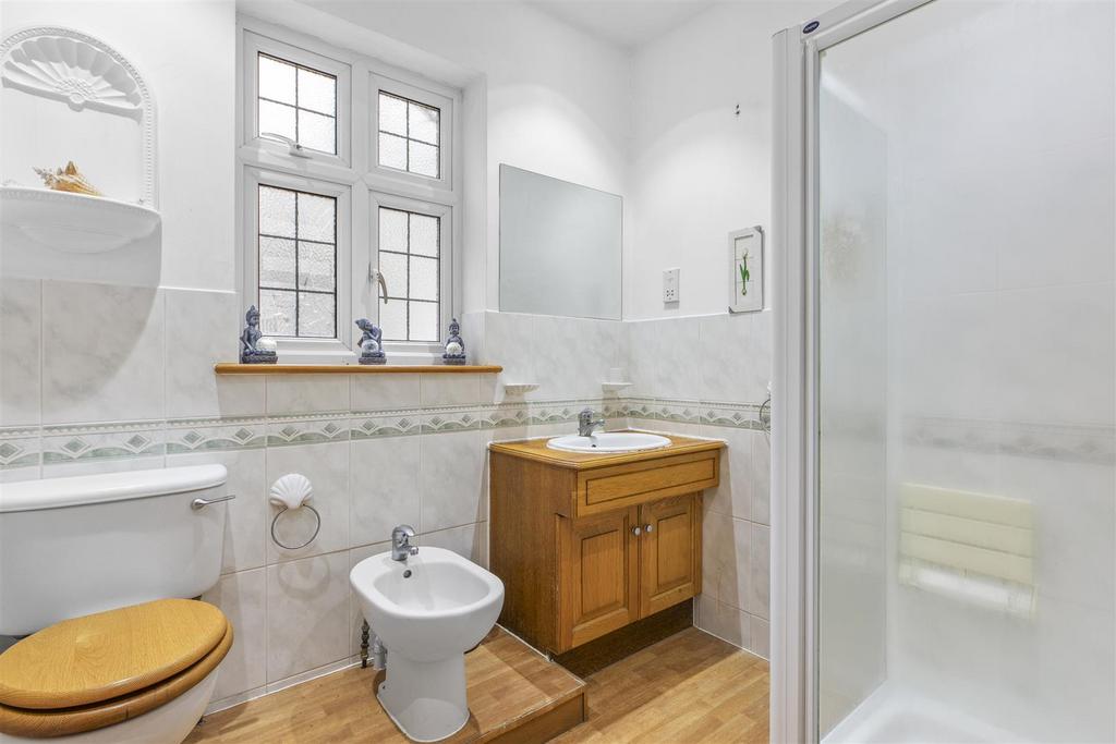 Family Shower Room