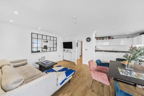 3 bedroom apartment to rent, Harrison Walk London SE10