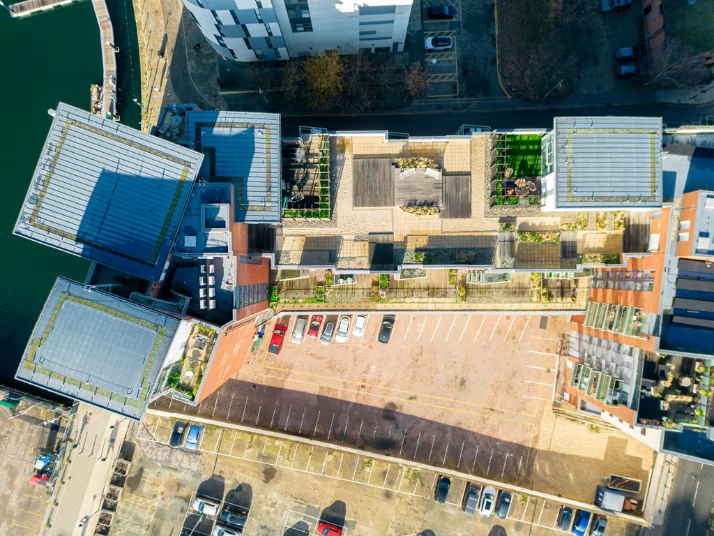 20251125140000 - DJI 0009 - 508 Neptune Marina
