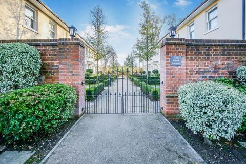 3 bedroom end of terrace house for sale, Sturts Lane, Tadworth KT20