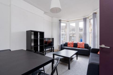 6 bedroom semi-detached house to rent, Cromwell Road, Bristol BS6